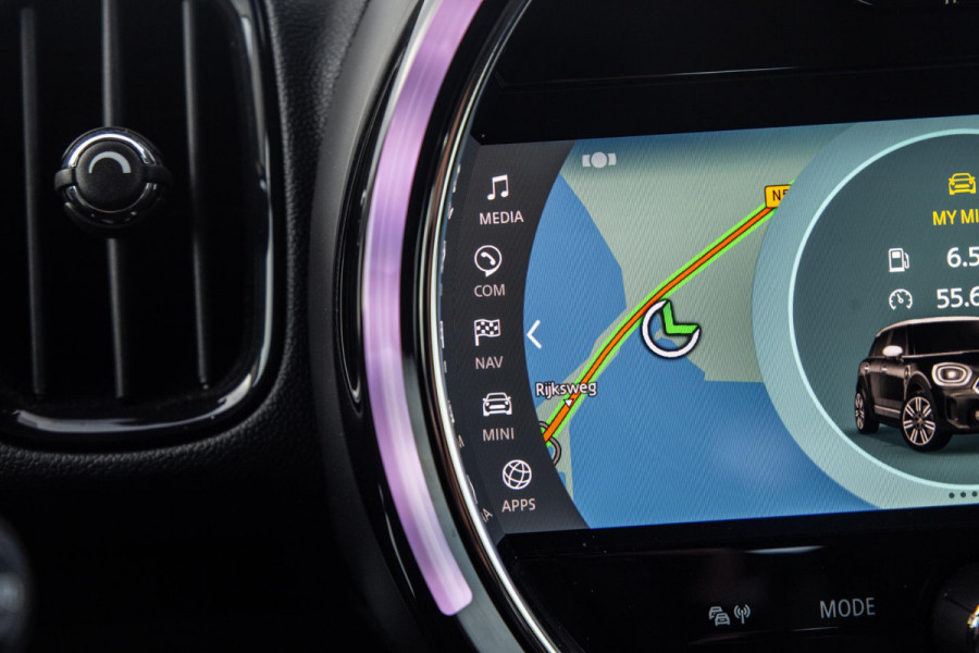 MINI Countryman 1.5 Cooper S E ALL4 Essential CAMERA / NAVI / CARPLAY / AIRCO / ZWART / STOELVERWARMING