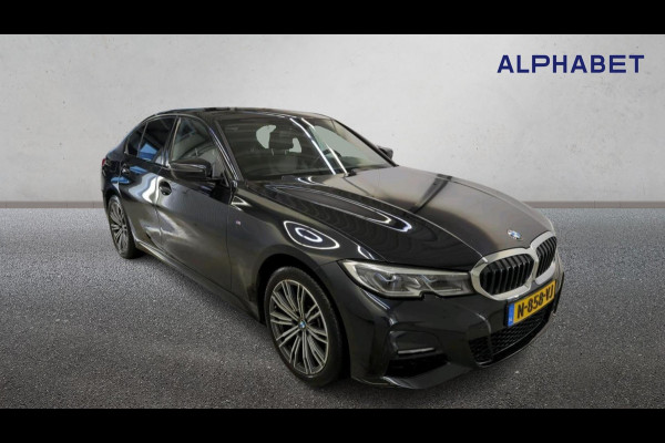 BMW 3-serie 320e Aut. Business Ed. Plus | Leder | Camera | Car Play |