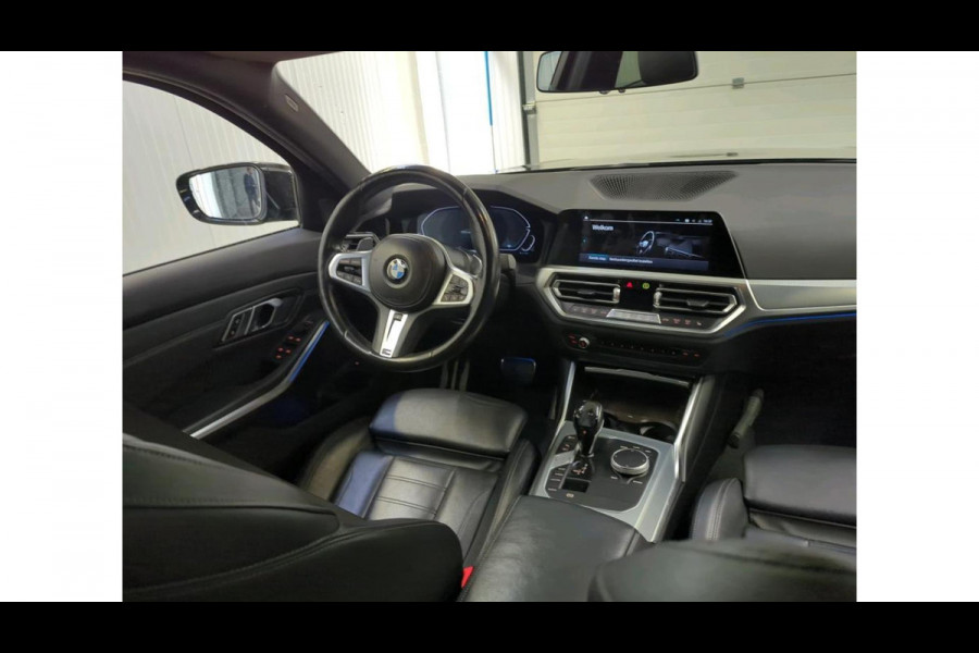 BMW 3-serie 320e Aut. Business Ed. Plus | Leder | Camera | Car Play |