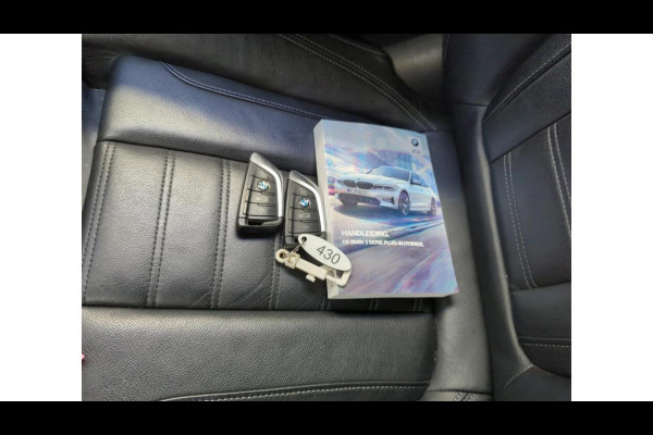 BMW 3-serie 320e Aut. Business Ed. Plus | Leder | Camera | Car Play |