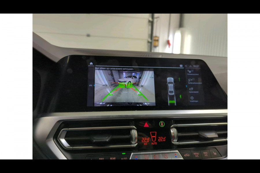 BMW 3-serie 320e Aut. Business Ed. Plus | Leder | Camera | Car Play |