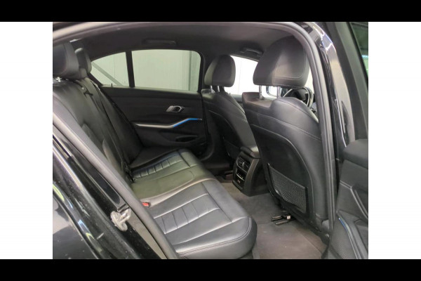 BMW 3-serie 320e Aut. Business Ed. Plus | Leder | Camera | Car Play |