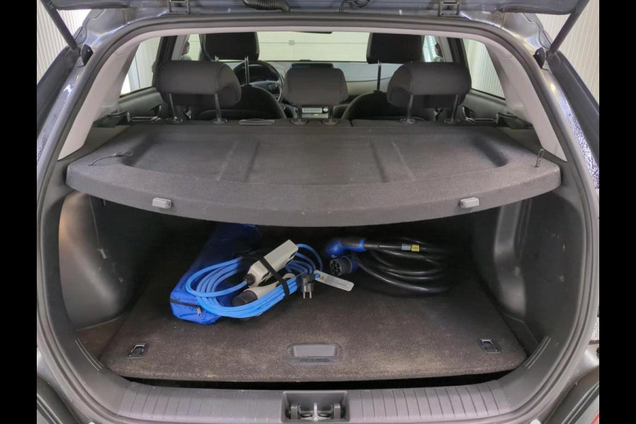 Hyundai Kona Aut EV Fashion 64kWh | Navi | Camera | LED