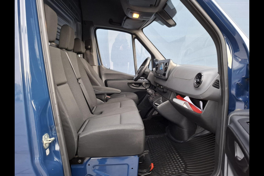Mercedes-Benz Sprinter 311 CDI GB L2 FWD Functional 3.5T / AIRCO / CAMERA / 3 ZITS / DEALER ONDERHOUDEN / NAVI