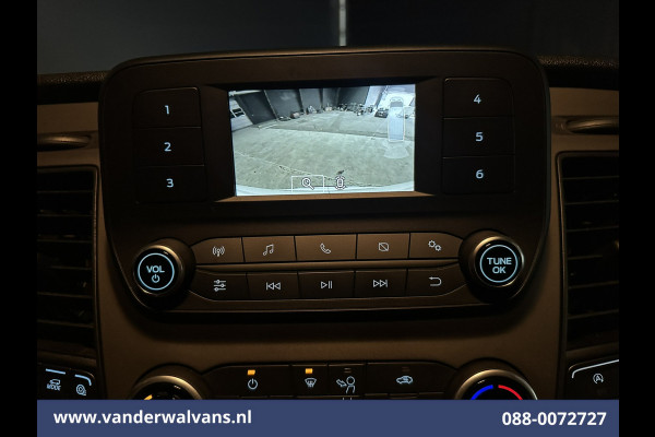 Ford Transit 2.0 TDCI 131pk L4H3 Jumbo Euro6 Airco | Camera | Cruisecontrol | Stoelverwarming | Verwarmde voorruit Parkeersensoren, Bijrijdersbank