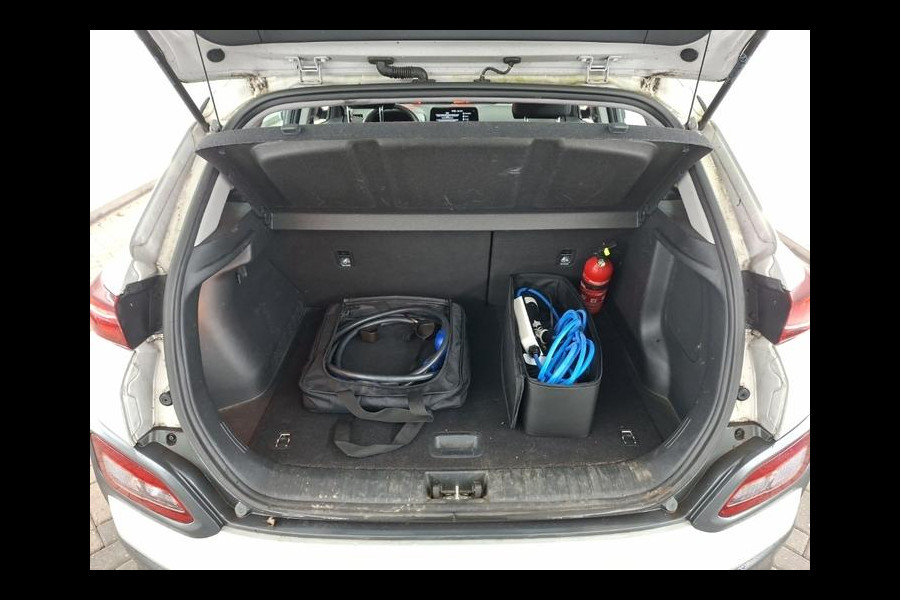 Hyundai Kona EV Comfort 64 kWh | Navi | Camera | KRELL Sound |