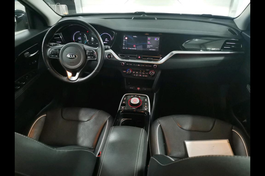Kia e-Niro ExecutiveLine 64 kWh | Trekhaak | Navi | Camera |