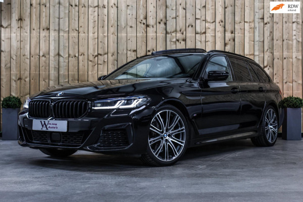 BMW 5 Serie Touring 520d M-Sport *Pano*4-Wiel besturing*Head-Up*Trekhaak*