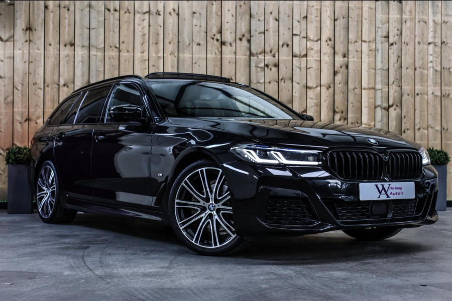 BMW 5 Serie Touring 520d M-Sport *Pano*4-Wiel besturing*Head-Up*Trekhaak*