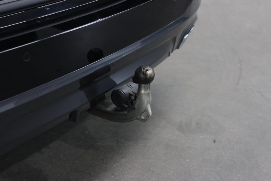 BMW 5 Serie Touring 520d M-Sport *Pano*4-Wiel besturing*Head-Up*Trekhaak*