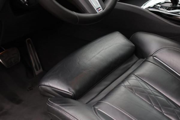 BMW 5 Serie Touring 520d M-Sport *Pano*4-Wiel besturing*Head-Up*Trekhaak*