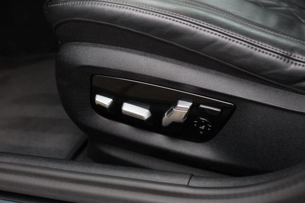 BMW 5 Serie Touring 520d M-Sport *Pano*4-Wiel besturing*Head-Up*Trekhaak*