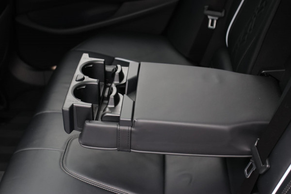 BMW 5 Serie Touring 520d M-Sport *Pano*4-Wiel besturing*Head-Up*Trekhaak*