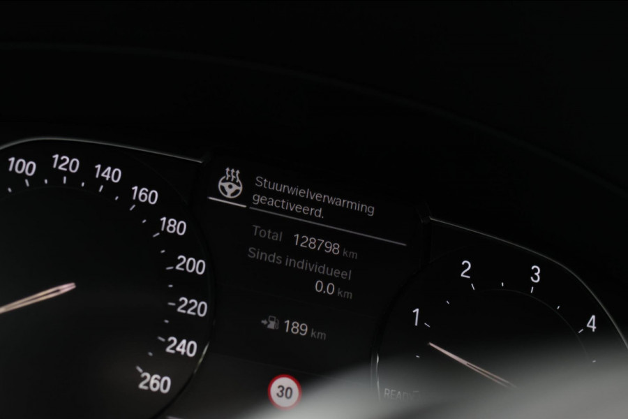 BMW 5 Serie Touring 520d M-Sport *Pano*4-Wiel besturing*Head-Up*Trekhaak*