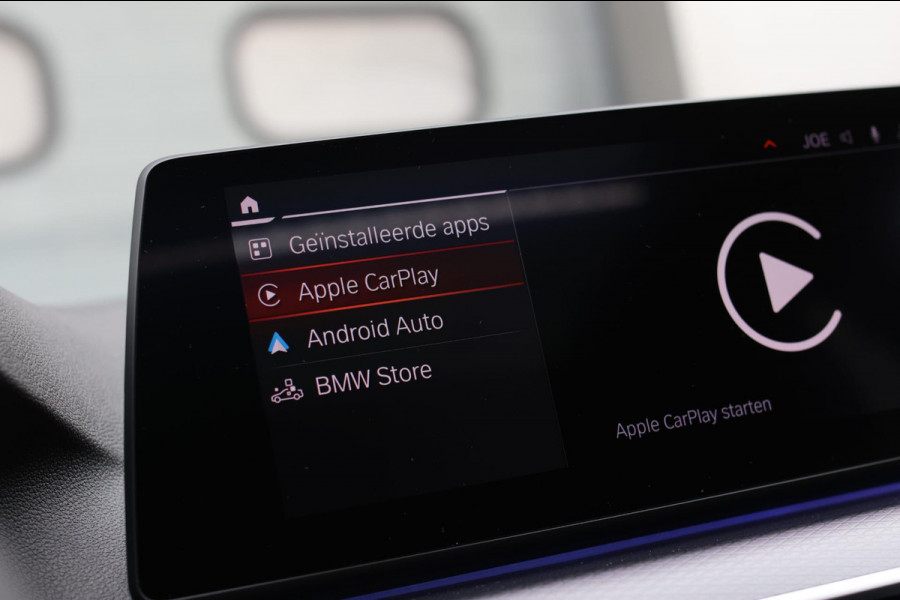 BMW 5 Serie Touring 520d M-Sport *Pano*4-Wiel besturing*Head-Up*Trekhaak*