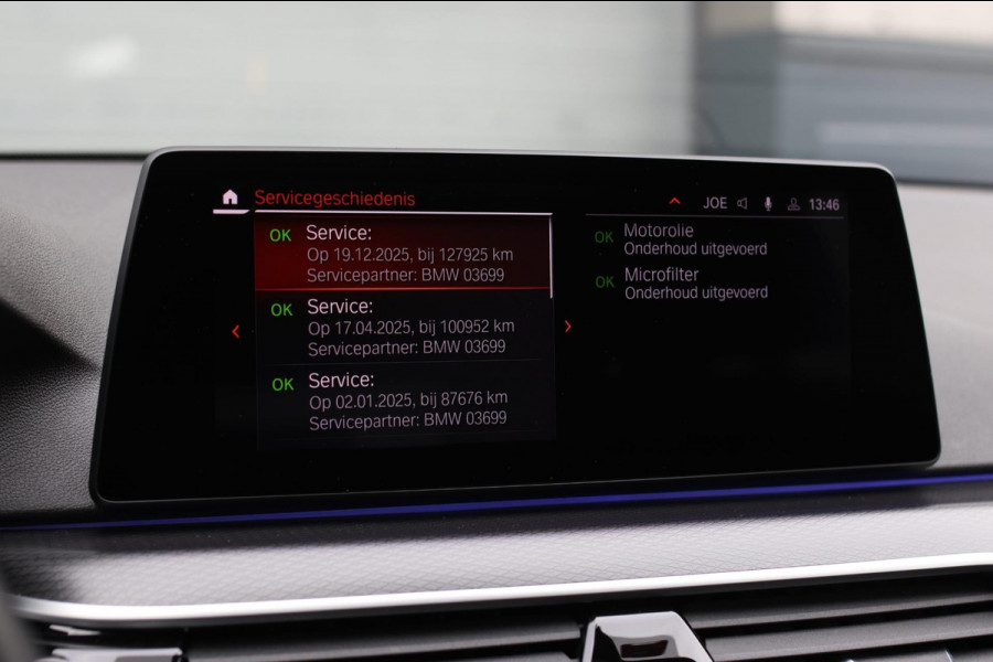 BMW 5 Serie Touring 520d M-Sport *Pano*4-Wiel besturing*Head-Up*Trekhaak*