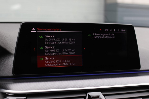 BMW 5 Serie Touring 520d M-Sport *Pano*4-Wiel besturing*Head-Up*Trekhaak*