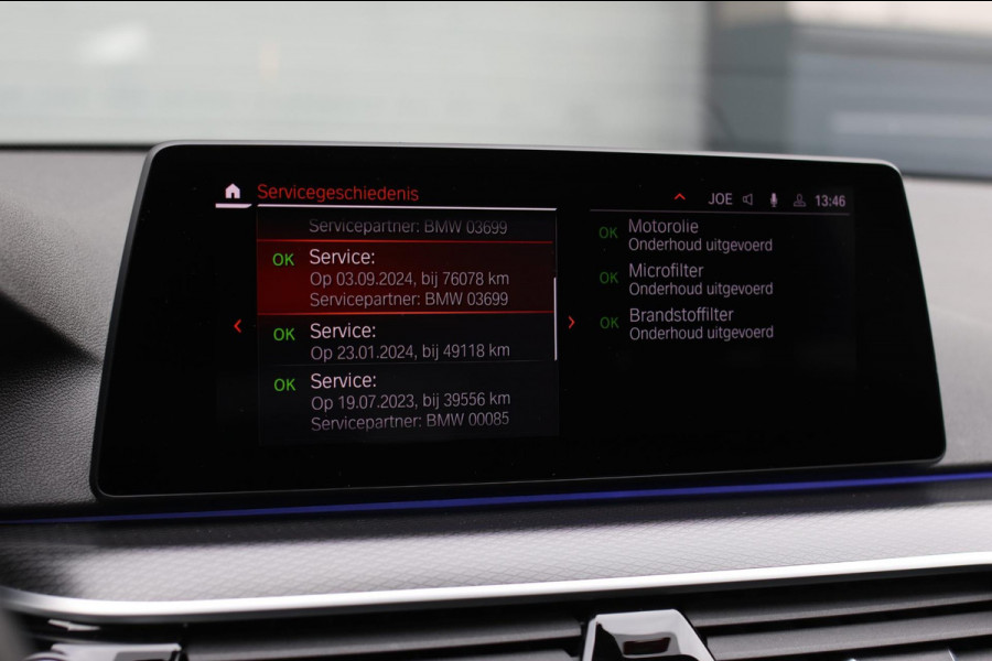 BMW 5 Serie Touring 520d M-Sport *Pano*4-Wiel besturing*Head-Up*Trekhaak*