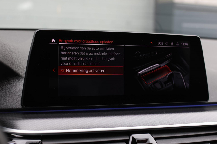 BMW 5 Serie Touring 520d M-Sport *Pano*4-Wiel besturing*Head-Up*Trekhaak*