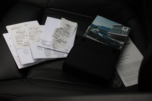 BMW 5 Serie Touring 520d M-Sport *Pano*4-Wiel besturing*Head-Up*Trekhaak*