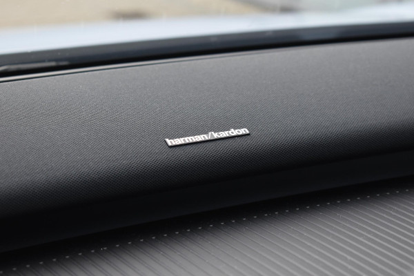 Volvo EX30 272PK Single Motor Extended Range Plus 69 kWh / Adaptieve Cruise Control/ Dodehoek Detectie / Parkeersensoren/ Achteruitrijcamera/ Warmtepomp/ Google Services/