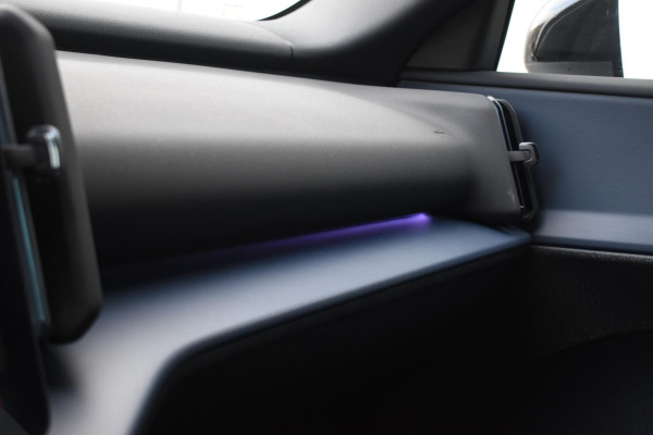 Volvo EX30 272PK Single Motor Extended Range Plus 69 kWh / Adaptieve Cruise Control/ Dodehoek Detectie / Parkeersensoren/ Achteruitrijcamera/ Warmtepomp/ Google Services/