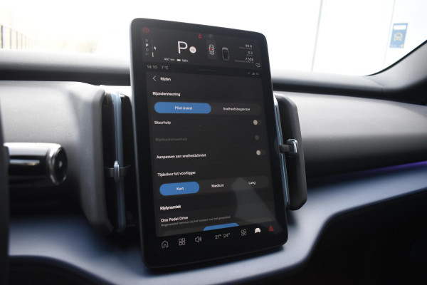 Volvo EX30 272PK Single Motor Extended Range Plus 69 kWh / Adaptieve Cruise Control/ Dodehoek Detectie / Parkeersensoren/ Achteruitrijcamera/ Warmtepomp/ Google Services/