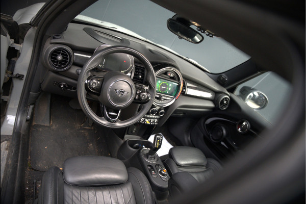 MINI Mini Electric Yours 33 kWh | Panoramadak | Harman Kardon | Head-Up Display | Union Jack | Black Pack | BTW | Stoelverwarming | Keyless | Apple Carplay | Navigatie | Camera | Parkeersensoren | Warmtepomp | Leer | Cruise