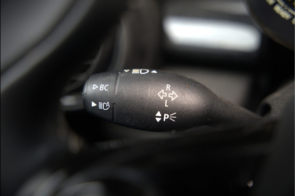 MINI Mini Electric Yours 33 kWh | Panoramadak | Harman Kardon | Head-Up Display | Union Jack | Black Pack | BTW | Stoelverwarming | Keyless | Apple Carplay | Navigatie | Camera | Parkeersensoren | Warmtepomp | Leer | Cruise