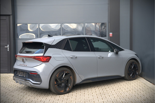 CUPRA Born Copper Edition One 62 kWh | Panoramadak | 360 Camera | Elektrische Stoelen | Massage | Stuurverwarming |  Head-Up Display | Keyless | Adaptive Cruise Control | Stoelverwarming | Apple Carplay | NAP | DAB |