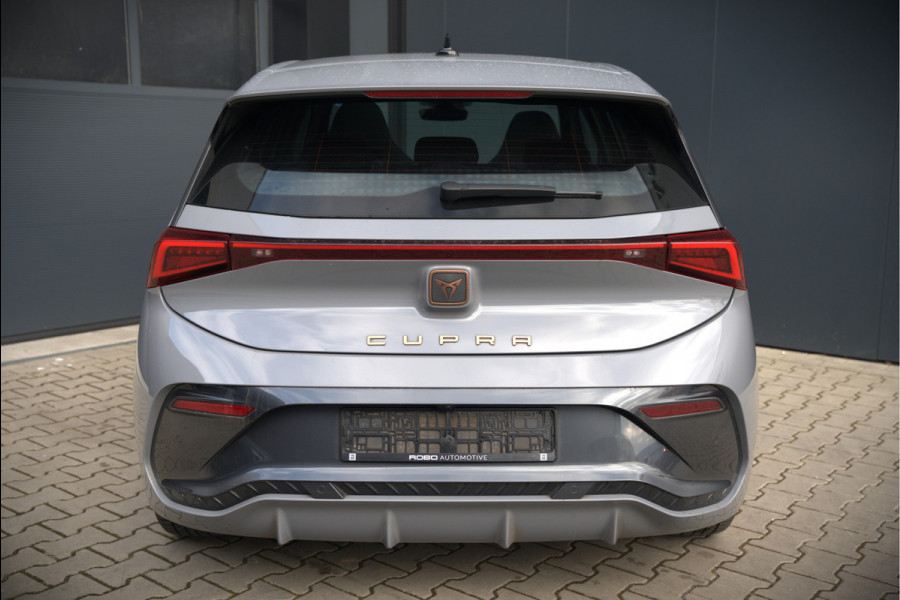 CUPRA Born Copper Edition One 62 kWh | Panoramadak | 360 Camera | Elektrische Stoelen | Massage | Stuurverwarming |  Head-Up Display | Keyless | Adaptive Cruise Control | Stoelverwarming | Apple Carplay | NAP | DAB |