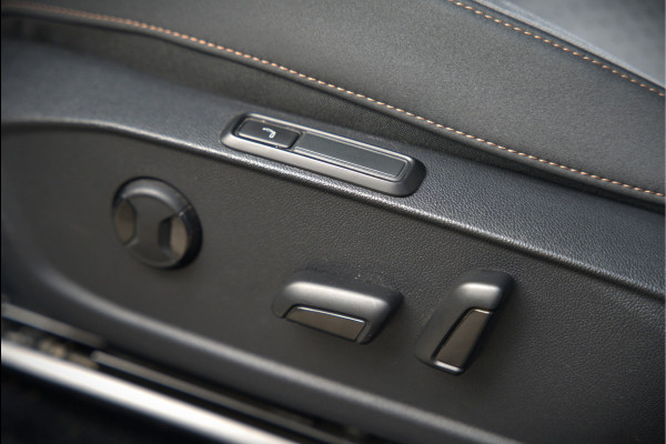 CUPRA Born Copper Edition One 62 kWh | Panoramadak | 360 Camera | Elektrische Stoelen | Massage | Stuurverwarming |  Head-Up Display | Keyless | Adaptive Cruise Control | Stoelverwarming | Apple Carplay | NAP | DAB |