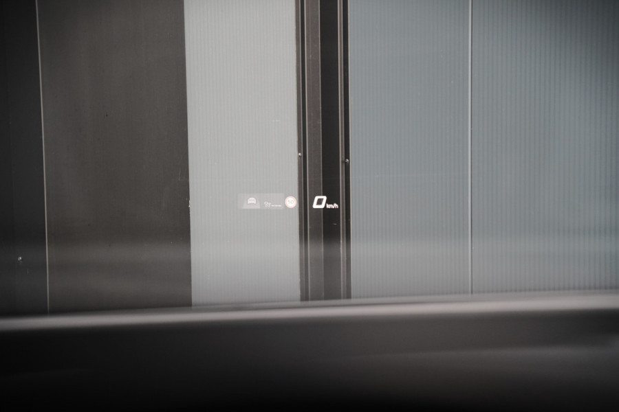 CUPRA Born Copper Edition One 62 kWh | Panoramadak | 360 Camera | Elektrische Stoelen | Massage | Stuurverwarming |  Head-Up Display | Keyless | Adaptive Cruise Control | Stoelverwarming | Apple Carplay | NAP | DAB |