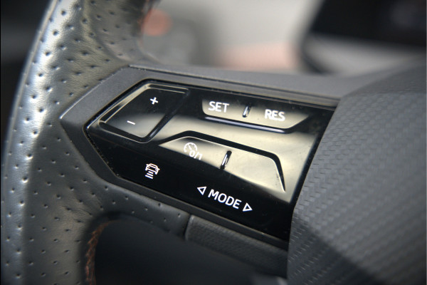 CUPRA Born Copper Edition One 62 kWh | Panoramadak | 360 Camera | Elektrische Stoelen | Massage | Stuurverwarming |  Head-Up Display | Keyless | Adaptive Cruise Control | Stoelverwarming | Apple Carplay | NAP | DAB |