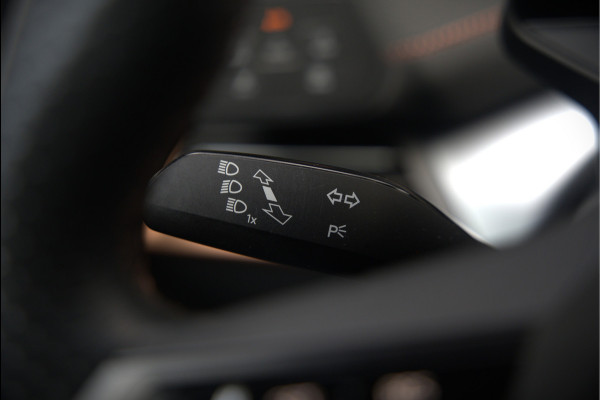 CUPRA Born Copper Edition One 62 kWh | Panoramadak | 360 Camera | Elektrische Stoelen | Massage | Stuurverwarming |  Head-Up Display | Keyless | Adaptive Cruise Control | Stoelverwarming | Apple Carplay | NAP | DAB |