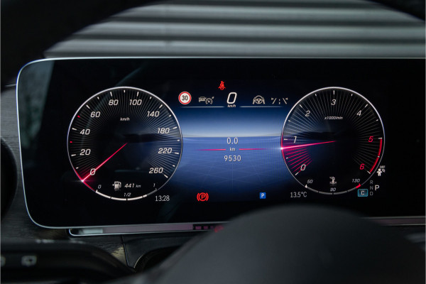 Mercedes-Benz V-Klasse 300d 4 Matic XL AMG-Line - Distronic