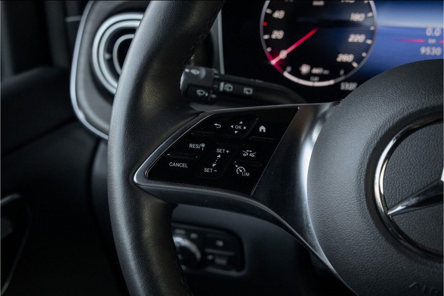 Mercedes-Benz V-Klasse 300d 4 Matic XL AMG-Line - Distronic