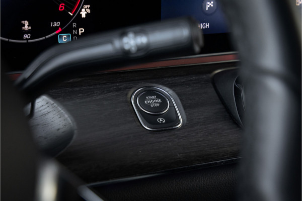 Mercedes-Benz V-Klasse 300d 4 Matic XL AMG-Line - Distronic