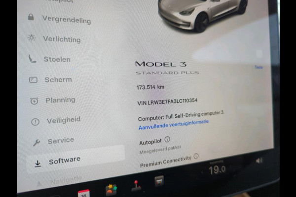 Tesla Model 3 Range Plus | Trekhaak | Autopilot | Panorama | Leder |