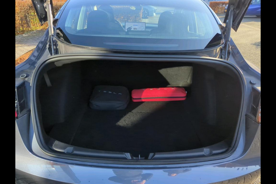 Tesla Model 3 Range Plus | Autopilot | Panorama | Leder | 19 Inch |