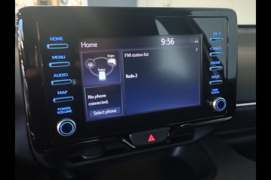 Mazda 2 Hybrid 1.5 Prime-line uit 2024 Rijklaar + 12 maanden Bovag-garantie Henk Jongen Auto's in Helmond,  al 50 jaar service zoals 't hoort!