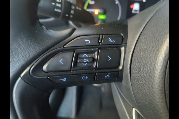 Mazda 2 Hybrid 1.5 Prime-line uit 2024 Rijklaar + 12 maanden Bovag-garantie Henk Jongen Auto's in Helmond,  al 50 jaar service zoals 't hoort!