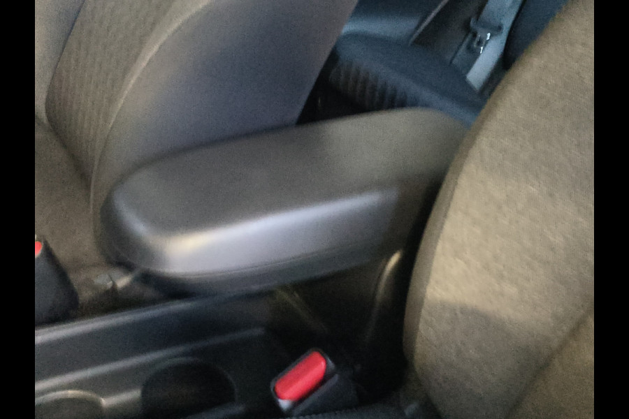 Mazda 2 Hybrid 1.5 Prime-line uit 2024 Rijklaar + 12 maanden Bovag-garantie Henk Jongen Auto's in Helmond,  al 50 jaar service zoals 't hoort!