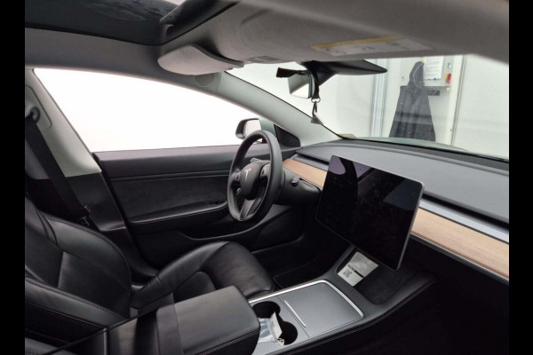 Tesla Model 3 Long Range Dual AWD | Trekhaak | Autopilot | Panorama | Leder |