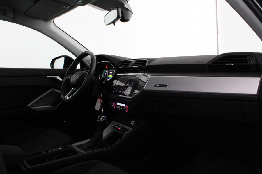 Audi Q3 Sportback 45 TFSI e Edition > 245pk/Plug-in Hybride/18inch/Mythos Black/MMI Navigation Plus
