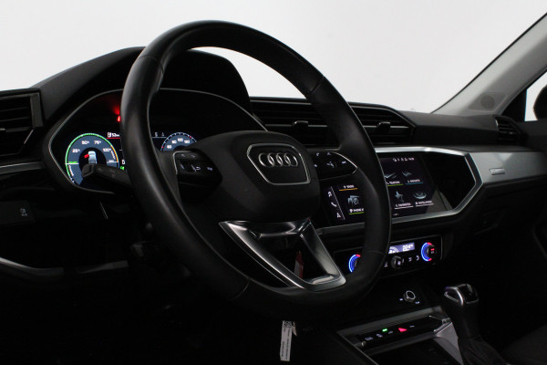 Audi Q3 Sportback 45 TFSI e Edition > 245pk/Plug-in Hybride/18inch/Mythos Black/MMI Navigation Plus