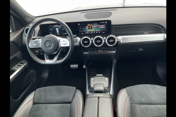 Mercedes-Benz Glb 7-Pers 180 AMG Line 7-Pers Pano Trekhaak Stoelverw Led NL-Auto |AMG!|