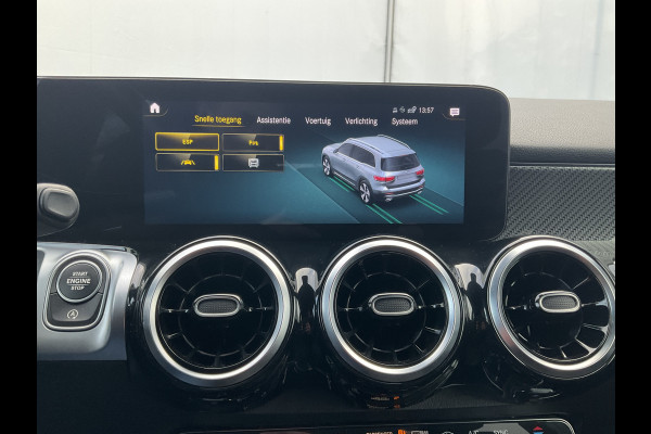 Mercedes-Benz Glb 7-Pers 180 AMG Line 7-Pers Pano Trekhaak Stoelverw Led NL-Auto |AMG!|