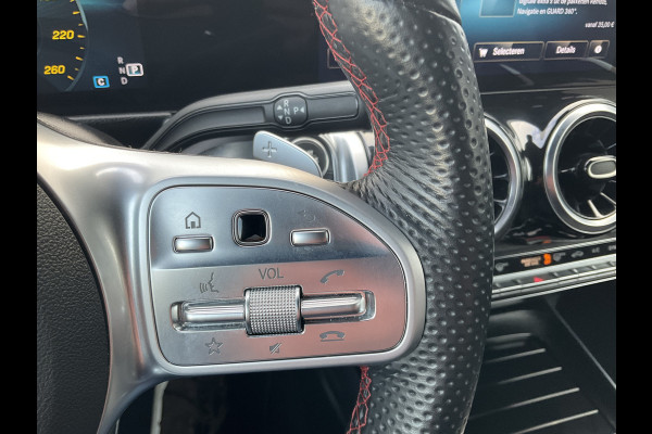 Mercedes-Benz Glb 7-Pers 180 AMG Line 7-Pers Pano Trekhaak Stoelverw Led NL-Auto |AMG!|