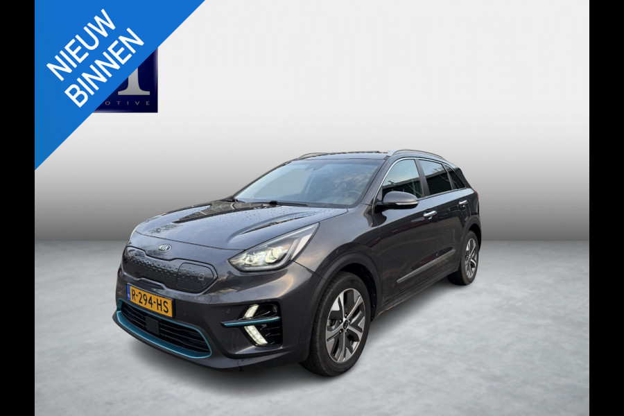 Kia e-Niro DynamicLine 64 kWh SOH 98% | LEER | JBL AUDIO | CAMERA | VERWARMD STUUR & STOEL | DODEHOEKDETECTIE | FULL OPTION | INCLUSIEF 12 MND BOVAG GARANTIE